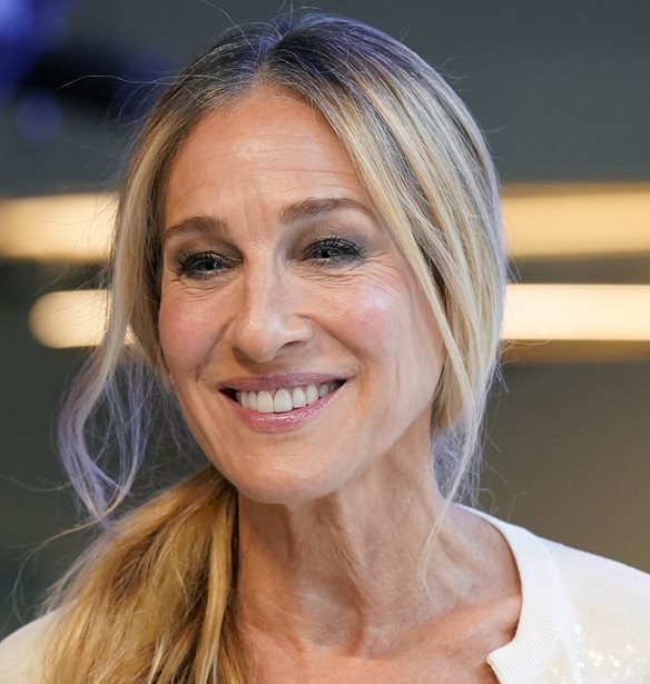 Sarah Jessica Parker | &#x397; &#x3B1;&#x3BD;&#x3C4;&#x3B9;&#x3B3;&#x3B7;&#x3C1;&#x3B1;&#x3BD;&#x3C4;&#x3B9;&#x3BA;&#x3AE; &#x3BA;&#x3C1;&#x3AD;&#x3BC;&#x3B1; &#x3C0;&#x3BF;&#x3C5; &#x3B4;&#x3B5;&#x3BD; &#x3B1;&#x3C0;&#x3BF;&#x3C7;&#x3C9;&#x3C1;&#x3AF;&#x3B6;&#x3B5;&#x3C4;&#x3B1;&#x3B9; &#x3C0;&#x3BF;&#x3C4;&#x3AD; &#x3BA;&#x3BF;&#x3C3;&#x3C4;&#x3AF;&#x3B6;&#x3B5;&#x3B9; &#x3BB;&#x3B9;&#x3B3;&#x3CC;&#x3C4;&#x3B5;&#x3C1;&#x3BF; &#x3B1;&#x3C0;&#x3CC; 40 &#x3B5;&#x3C5;&#x3C1;&#x3CE;