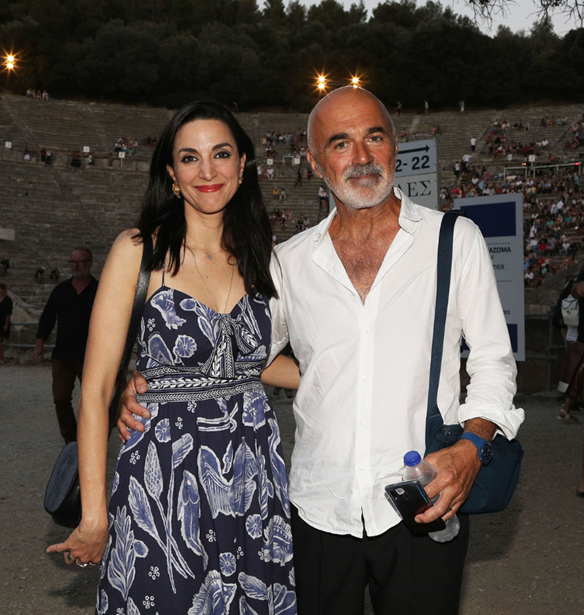 &#x395;&#x3C0;&#x3AF;&#x3B4;&#x3B1;&#x3C5;&#x3C1;&#x3BF;&#x3C2; | &#x39F;&#x3B9; &#x3BA;&#x3B1;&#x3BB;&#x3B5;&#x3C3;&#x3BC;&#x3AD;&#x3BD;&#x3BF;&#x3B9; &#x3C0;&#x3BF;&#x3C5; &#x3AD;&#x3B4;&#x3C9;&#x3C3;&#x3B1;&#x3BD; &#x3C4;&#x3BF; &quot;&#x3C0;&#x3B1;&#x3C1;&#x3CE;&#x3BD;&quot; &#x3C3;&#x3C4;&#x3B7;&#x3BD; &#x3C0;&#x3C1;&#x3B5;&#x3BC;&#x3B9;&#x3AD;&#x3C1;&#x3B1; &#x3C4;&#x3B7;&#x3C2; &#x3C4;&#x3C1;&#x3B1;&#x3B3;&#x3C9;&#x3B4;&#x3AF;&#x3B1;&#x3C2; &quot;&#x391;&#x3B3;&#x3B1;&#x3BC;&#x3AD;&#x3BC;&#x3BD;&#x3C9;&#x3BD;&quot; &#x3C3;&#x3B5; &#x3C3;&#x3BA;&#x3B7;&#x3BD;&#x3BF;&#x3B8;&#x3B5;&#x3C3;&#x3AF;&#x3B1; &#x3C4;&#x3BF;&#x3C5; Ulrich Rasche