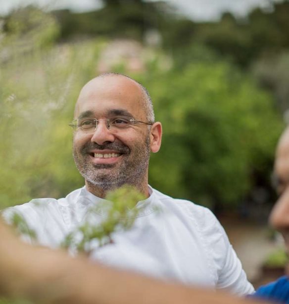 &#x397; &#x3BA;&#x3B1;&#x3C1;&#x3B1;&#x3BD;&#x3C4;&#x3AF;&#x3BD;&#x3B1; &#x3B5;&#x3BD;&#x3CC;&#x3C2; &#x388;&#x3BB;&#x3BB;&#x3B7;&#x3BD;&#x3B1; &#x3C3;&#x3B5;&#x3C6; &#x3BC;&#x3B5; &#x3B1;&#x3C3;&#x3C4;&#x3AD;&#x3C1;&#x3B9; Michelin