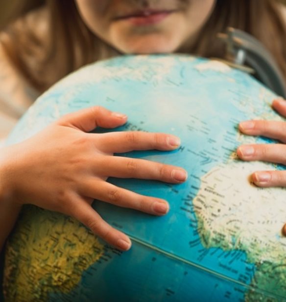 &#x397; &#x3C7;&#x3CE;&#x3C1;&#x3B1; &#x3C0;&#x3BF;&#x3C5; &#x3B2;&#x3AC;&#x3B6;&#x3B5;&#x3B9; &#x3C4;&#x3BF; &#x3BC;&#x3AC;&#x3B8;&#x3B7;&#x3BC;&#x3B1; &#x3C4;&#x3B7;&#x3C2; &#x3BA;&#x3BB;&#x3B9;&#x3BC;&#x3B1;&#x3C4;&#x3B9;&#x3BA;&#x3AE;&#x3C2; &#x3B1;&#x3BB;&#x3BB;&#x3B1;&#x3B3;&#x3AE;&#x3C2; &#x3C3;&#x3C4;&#x3B1; &#x3C3;&#x3C7;&#x3BF;&#x3BB;&#x3B5;&#x3AF;&#x3B1;