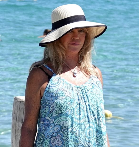 Goldie Hawn | &#x39E;&#x3B5;&#x3BD;&#x3B1;&#x3B3;&#x3B5;&#x3AF; &#x3C4;&#x3B7;&#x3BD; &#x3B5;&#x3B3;&#x3B3;&#x3BF;&#x3BD;&#x3AE; &#x3C4;&#x3B7;&#x3C2; &#x3C3;&#x3C4;&#x3B9;&#x3C2; &#x3BF;&#x3BC;&#x3BF;&#x3C1;&#x3C6;&#x3B9;&#x3AD;&#x3C2; &#x3C4;&#x3B7;&#x3C2; &#x395;&#x3BB;&#x3BB;&#x3AC;&#x3B4;&#x3B1;&#x3C2;