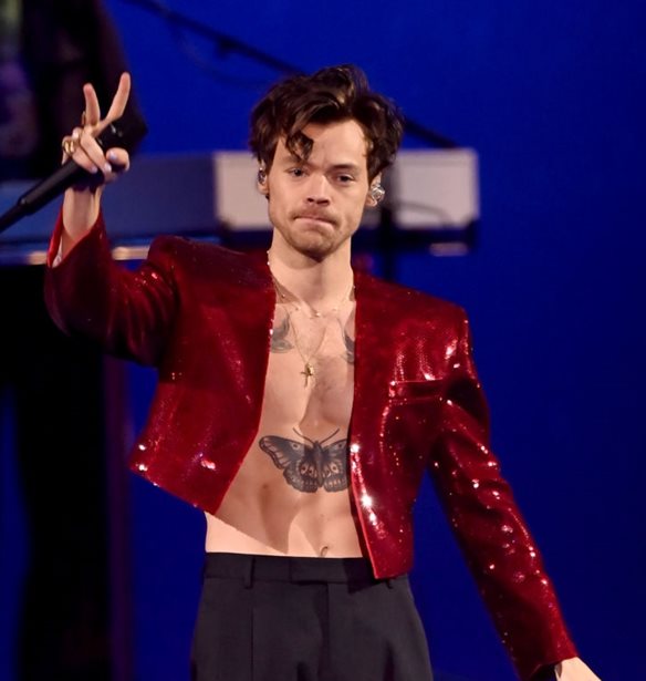 &#x39F; Harry Styles &#x3BE;&#x3B1;&#x3C6;&#x3BD;&#x3B9;&#x3AC;&#x3B6;&#x3B5;&#x3B9; &#x3BC;&#x3B5; &#x3C4;&#x3B7; &#x3BD;&#x3AD;&#x3B1; &#x3C4;&#x3BF;&#x3C5; &#x3B5;&#x3C0;&#x3B9;&#x3C7;&#x3B5;&#x3B9;&#x3C1;&#x3B7;&#x3BC;&#x3B1;&#x3C4;&#x3B9;&#x3BA;&#x3AE; &#x3BA;&#x3AF;&#x3BD;&#x3B7;&#x3C3;&#x3B7; &#x3BA;&#x3B1;&#x3B9; &#x3BB;&#x3B1;&#x3BD;&#x3C3;&#x3AC;&#x3C1;&#x3B5;&#x3B9; &#x3B5;&#x3C1;&#x3C9;&#x3C4;&#x3B9;&#x3BA;&#x3CC; &#x3B2;&#x3BF;&#x3AE;&#x3B8;&#x3B7;&#x3BC;&#x3B1;