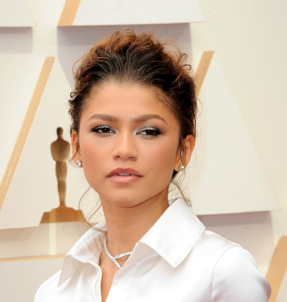 H Zendaya &#x3B5;&#x3C0;&#x3B9;&#x3BC;&#x3B5;&#x3BB;&#x3AE;&#x3B8;&#x3B7;&#x3BA;&#x3B5; &#x3BC;&#x3CC;&#x3BD;&#x3B7; &#x3C4;&#x3B7;&#x3C2; &#x3C4;&#x3BF; &#x39F;&#x3C3;&#x3BA;&#x3B1;&#x3C1;&#x3B9;&#x3BA;&#x3CC; &#x3BC;&#x3B1;&#x3BA;&#x3B9;&#x3B3;&#x3B9;&#x3AC;&#x3B6; &#x3C4;&#x3B7;&#x3C2; - &#x3BA;&#x3B1;&#x3B9; &#x3AE;&#x3C4;&#x3B1;&#x3BD; &#x3CC;,&#x3C4;&#x3B9; &#x3C0;&#x3B9;&#x3BF; &#x3CC;&#x3BC;&#x3BF;&#x3C1;&#x3C6;&#x3BF; &#x3AD;&#x3C7;&#x3BF;&#x3C5;&#x3BC;&#x3B5; &#x3B4;&#x3B5;&#x3B9;