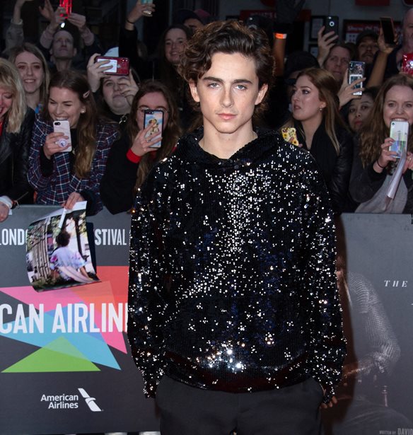 Timoth&#xE9;e Chalamet: H &#x3BC;&#x3B5;&#x3B3;&#x3AC;&#x3BB;&#x3B7; &#x3B1;&#x3C0;&#x3CC;&#x3C6;&#x3B1;&#x3C3;&#x3B7; &#x3C0;&#x3BF;&#x3C5; &#x3C0;&#x3AE;&#x3C1;&#x3B5; &#x3B3;&#x3B9;&#x3B1; &#x3C4;&#x3B7;&#x3BD; &#x3BA;&#x3B1;&#x3C1;&#x3B9;&#x3AD;&#x3C1;&#x3B1; &#x3C4;&#x3BF;&#x3C5;