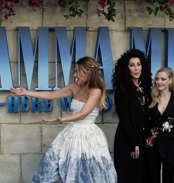 Mamma Mia Here we go again: &#x38C;&#x3C3;&#x3B1; &#x3B5;&#x3AF;&#x3B4;&#x3B1;&#x3BC;&#x3B5; &#x3C3;&#x3C4;&#x3B7;&#x3BD; &#x3C0;&#x3B1;&#x3B3;&#x3BA;&#x3CC;&#x3C3;&#x3BC;&#x3B9;&#x3B1; &#x3C0;&#x3C1;&#x3B5;&#x3BC;&#x3B9;&#x3AD;&#x3C1;&#x3B1; &#x3C4;&#x3B7;&#x3C2; &#x3C4;&#x3B1;&#x3B9;&#x3BD;&#x3AF;&#x3B1;&#x3C2;