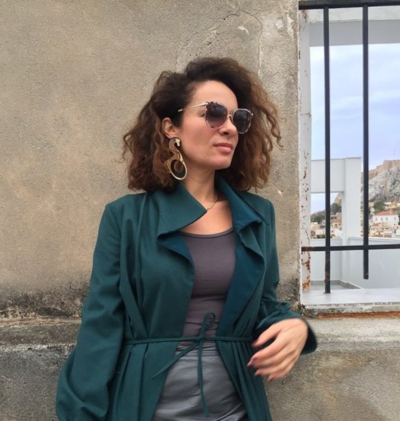 Around Town: &#x39D;&#x3B5;&#x3C6;&#x3AD;&#x3BB;&#x3B7; &#x3A0;&#x3B1;&#x3C0;&#x3B1;&#x3BD;&#x3B1;&#x3B3;&#x3B9;&#x3CE;&#x3C4;&#x3BF;&#x3C5;