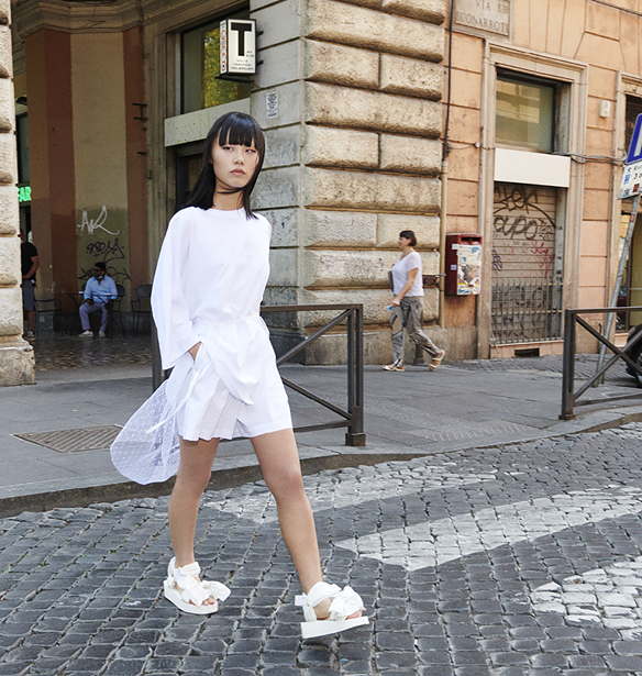 REDValentino | H &#x3C3;&#x3C5;&#x3BB;&#x3BB;&#x3BF;&#x3B3;&#x3AE; &#x3B3;&#x3B9;&#x3B1; &#x3C4;&#x3B7; &#x3C3;&#x3B5;&#x3B6;&#x3CC;&#x3BD; S/S 2021 &#x3B5;&#x3AF;&#x3BD;&#x3B1;&#x3B9; &#x3BC;&#x3B9;&#x3B1; &#x3C9;&#x3B4;&#x3AE; &#x3C3;&#x3C4;&#x3BF; street style