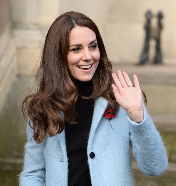 H Kate Middleton &#x3C6;o&#x3C1;&#x3AC; &#x3C4;&#x3B7;&#x3BD; &#x3B1;&#x3B3;&#x3B1;&#x3C0;&#x3B7;&#x3BC;&#x3AD;&#x3BD;&#x3B7; &#x3C4;&#x3B9;&#x3AC;&#x3C1;&#x3B1; &#x3C4;&#x3B7;&#x3C2; &#x3C0;&#x3C1;&#x3B9;&#x3B3;&#x3BA;&#x3AF;&#x3C0;&#x3B9;&#x3C3;&#x3C3;&#x3B1;&#x3C2; Diana