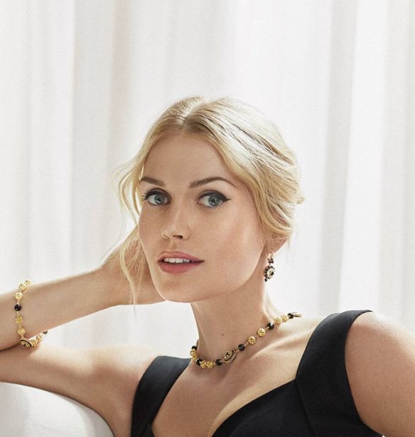 Dolce &amp; Gabbana | &#x397; &#x3BD;&#x3AD;&#x3B1; global ambassador &#x3C4;&#x3BF;&#x3C5; &#x3BF;&#x3AF;&#x3BA;&#x3BF;&#x3C5; &#x3B5;&#x3AF;&#x3BD;&#x3B1;&#x3B9; &quot;&#x3B3;&#x3B1;&#x3BB;&#x3B1;&#x3B6;&#x3BF;&#x3B1;&#x3AF;&#x3BC;&#x3B1;&#x3C4;&#x3B7;&quot;