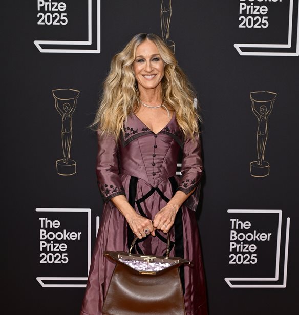 H Sarah Jessica Parker &#x3BC;&#x3B5; vintage look &#x3C3;&#x3C4;&#x3BF; &#x39B;&#x3BF;&#x3BD;&#x3B4;&#x3AF;&#x3BD;&#x3BF;