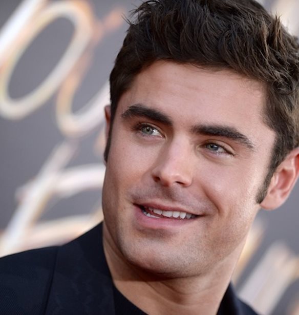Zac Efron: &#x397;&#x3BC;&#x3AF;&#x3B3;&#x3C5;&#x3BC;&#x3BD;&#x3BF;&#x3C2; &#x3C3;&#x3B5; &#x3BC;&#x3B9;&#x3B1; &#x3BA;&#x3B1;&#x3BC;&#x3AE;&#x3BB;&#x3B1; &#x3C3;&#x3C4;&#x3B7; &#x3BC;&#x3AD;&#x3C3;&#x3B7; &#x3C4;&#x3B7;&#x3C2; &#x3B5;&#x3C1;&#x3AE;&#x3BC;&#x3BF;&#x3C5;!