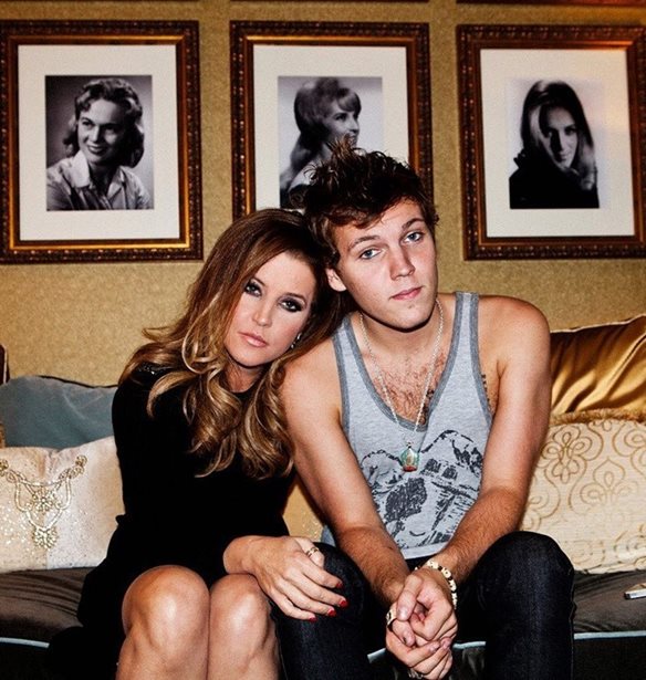 &#x391;&#x3C5;&#x3C4;&#x3BF;&#x3BA;&#x3C4;&#x3CC;&#x3BD;&#x3B7;&#x3C3;&#x3B5; &#x3BF; 27&#x3C7;&#x3C1;&#x3BF;&#x3BD;&#x3BF;&#x3C2; &#x3B5;&#x3B3;&#x3B3;&#x3BF;&#x3BD;&#x3CC;&#x3C2; &#x3C4;&#x3BF;&#x3C5; Elvis Presley