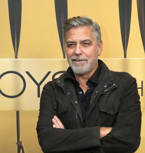 &quot;&#x395;&#x3AF;&#x3BD;&#x3B1;&#x3B9; &#x3BC;&#x3AF;&#x3B1; &#x3BC;&#x3AC;&#x3C7;&#x3B7; &#x3C0;&#x3BF;&#x3C5; &#x3B4;&#x3B5;&#x3BD; &#x3BC;&#x3C0;&#x3BF;&#x3C1;&#x3B5;&#x3AF; &#x3BD;&#x3B1; &#x3BD;&#x3B9;&#x3BA;&#x3AE;&#x3C3;&#x3B5;&#x3B9;&quot; | &#x39F; George Clooney &#x3BA;&#x3B1;&#x3BB;&#x3B5;&#x3AF; &#x3C4;&#x3BF;&#x3BD; Joe Biden &#x3BD;&#x3B1; &#x3B1;&#x3C0;&#x3BF;&#x3C3;&#x3C5;&#x3C1;&#x3B8;&#x3B5;&#x3AF;