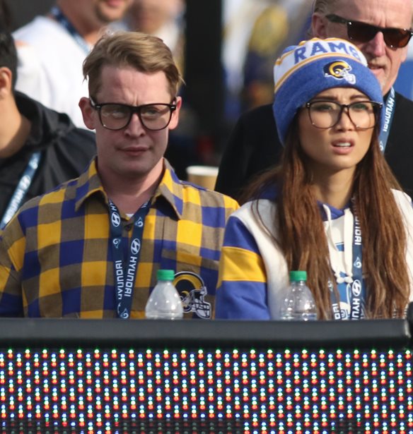 Macaulay Culkin | &#x39F;&#x3B9; &#x3C0;&#x3C1;&#x3CE;&#x3C4;&#x3B5;&#x3C2; &#x3C6;&#x3C9;&#x3C4;&#x3BF;&#x3B3;&#x3C1;&#x3B1;&#x3C6;&#x3AF;&#x3B5;&#x3C2; &#x3C4;&#x3BF;&#x3C5; &#x3B3;&#x3B9;&#x3BF;&#x3C5; &#x3C4;&#x3BF;&#x3C5;, Dakota