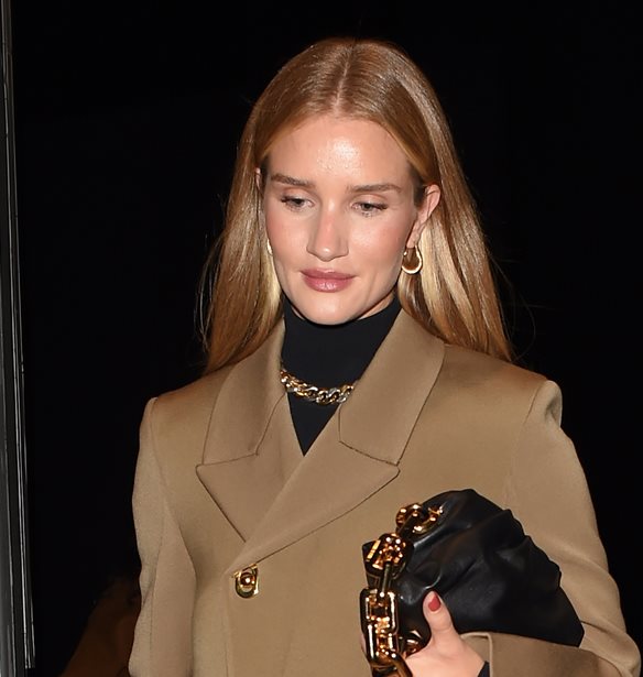 Cashmere blonde | &#x3A4;&#x3BF; &#x3BE;&#x3B1;&#x3BD;&#x3B8;&#x3CC; &#x3C7;&#x3C1;&#x3CE;&#x3BC;&#x3B1; &#x3C0;&#x3BF;&#x3C5; &#x3B8;&#x3B1; &#x3C7;&#x3B1;&#x3C1;&#x3AF;&#x3C3;&#x3B5;&#x3B9; &#x3C0;&#x3BF;&#x3BB;&#x3C5;&#x3C4;&#x3AD;&#x3BB;&#x3B5;&#x3B9;&#x3B1; &#x3C3;&#x3C4;&#x3B7;&#x3BD; &#x3B5;&#x3BC;&#x3C6;&#x3AC;&#x3BD;&#x3B9;&#x3C3;&#x3AE; &#x3C3;&#x3BF;&#x3C5;