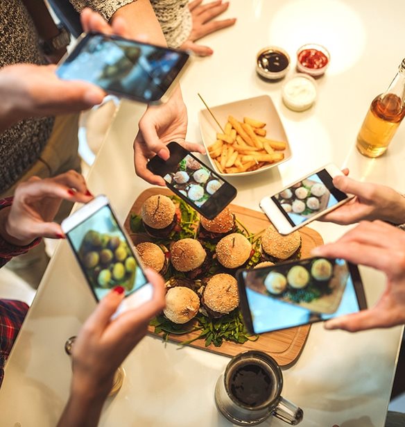 &#x393;&#x3B9;&#x3B1;&#x3C4;&#x3AF; &#x3BF;&#x3B9; &#x3C6;&#x3C9;&#x3C4;&#x3BF;&#x3B3;&#x3C1;&#x3B1;&#x3C6;&#x3AF;&#x3B5;&#x3C2; &#x3C4;&#x3C9;&#x3BD; &#x3AC;&#x3BB;&#x3BB;&#x3C9;&#x3BD; &#x3C3;&#x3C4;&#x3BF; Instagram &#x3B5;&#x3AF;&#x3BD;&#x3B1;&#x3B9; &#x3BA;&#x3B1;&#x3BB;&#x3CD;&#x3C4;&#x3B5;&#x3C1;&#x3B5;&#x3C2; &#x3B1;&#x3C0;&#x3CC; &#x3C4;&#x3B9;&#x3C2; &#x3B4;&#x3B9;&#x3BA;&#x3AD;&#x3C2; &#x3C3;&#x3BF;&#x3C5;