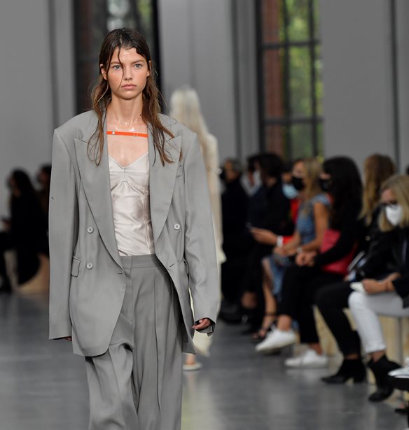 MFW | &#x3A0;&#x3CE;&#x3C2; &#x3B8;&#x3B1; &#x3C0;&#x3B1;&#x3C1;&#x3B1;&#x3BA;&#x3BF;&#x3BB;&#x3BF;&#x3C5;&#x3B8;&#x3AE;&#x3C3;&#x3B5;&#x3B9;&#x3C2; &#x3C4;&#x3BF; show &#x3C4;&#x3B7;&#x3C2; Sportmax