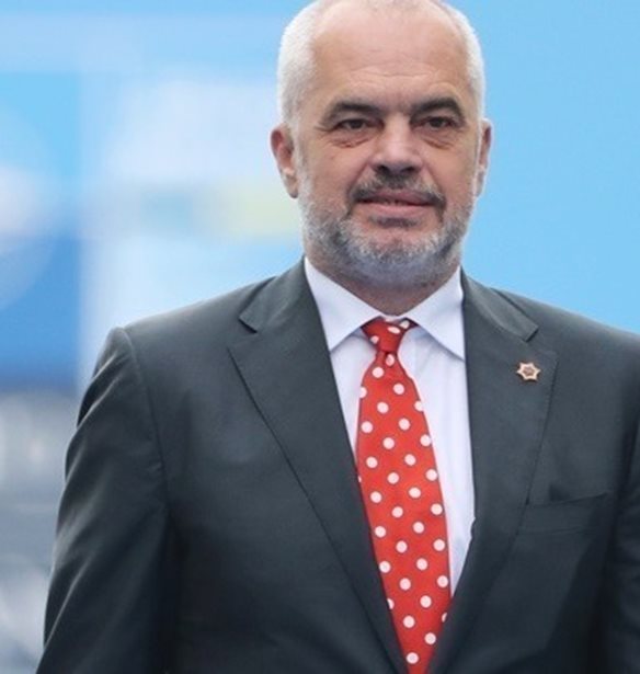 &#x397; &#x391;&#x3BB;&#x3B2;&#x3B1;&#x3BD;&#x3AF;&#x3B1; &#x3AD;&#x3C7;&#x3B5;&#x3B9; &#x3C4;&#x3B7;&#x3BD; &#x3BA;&#x3C5;&#x3B2;&#x3AD;&#x3C1;&#x3BD;&#x3B7;&#x3C3;&#x3B7; &#x3BC;&#x3B5; &#x3C4;&#x3B9;&#x3C2; &#x3C0;&#x3B5;&#x3C1;&#x3B9;&#x3C3;&#x3C3;&#x3CC;&#x3C4;&#x3B5;&#x3C1;&#x3B5;&#x3C2; &#x3B3;&#x3C5;&#x3BD;&#x3B1;&#x3AF;&#x3BA;&#x3B5;&#x3C2; &#x3C3;&#x3C4;&#x3BF;&#x3BD; &#x3BA;&#x3CC;&#x3C3;&#x3BC;&#x3BF;