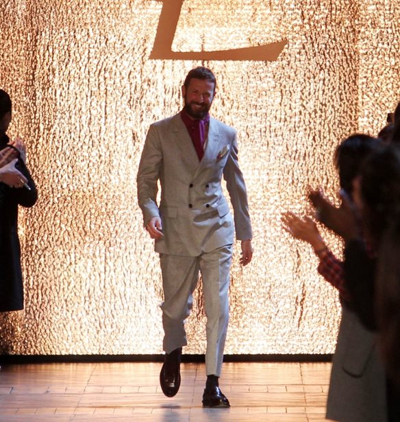 &#x39F; &#x399;&#x3C4;&#x3B1;&#x3BB;&#x3CC;&#x3C2; &#x3C3;&#x3C7;&#x3B5;&#x3B4;&#x3B9;&#x3B1;&#x3C3;&#x3C4;&#x3AE;&#x3C2; Stefano Pilati &#x3C3;&#x3C5;&#x3BD;&#x3B5;&#x3C1;&#x3B3;&#x3AC;&#x3B6;&#x3B5;&#x3C4;&#x3B1;&#x3B9; &#x3BC;&#x3B5; &#x3C4;&#x3B7; Zara