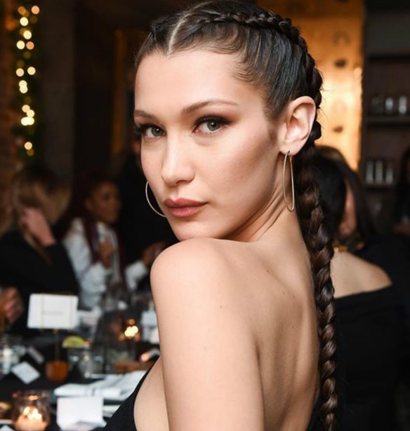 &#x397; Bella Hadid &#x3C3;&#x3BA;&#x3AD;&#x3C6;&#x3C4;&#x3B5;&#x3C4;&#x3B1;&#x3B9; &#x3C4;&#x3CE;&#x3C1;&#x3B1; &#x3BA;&#x3B1;&#x3B9; &#x3C4;&#x3B7;&#x3BD; &#x3C5;&#x3C0;&#x3BF;&#x3BA;&#x3C1;&#x3B9;&#x3C4;&#x3B9;&#x3BA;&#x3AE;
