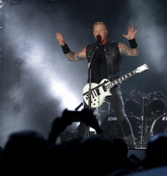 &#x39F;&#x3B9; Metallica &#x3B4;&#x3B9;&#x3B1;&#x3C3;&#x3BA;&#x3B5;&#x3C5;&#x3AC;&#x3B6;&#x3BF;&#x3C5;&#x3BD; &#x3C4;&#x3C1;&#x3B1;&#x3B3;&#x3BF;&#x3CD;&#x3B4;&#x3B9; &#x3C4;&#x3BF;&#x3C5;&#x3C2; &#x3B3;&#x3B9;&#x3B1; &#x3C4;&#x3B1;&#x3B9;&#x3BD;&#x3AF;&#x3B1; &#x3C4;&#x3B7;&#x3C2; Disney