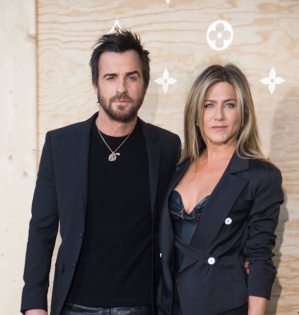 Jennifer Aniston | &#x397; &#x3C0;&#x3C1;&#x3CE;&#x3C4;&#x3B7; &#x3B1;&#x3BD;&#x3C4;&#x3AF;&#x3B4;&#x3C1;&#x3B1;&#x3C3;&#x3B7; &#x3B3;&#x3B9;&#x3B1; &#x3C4;&#x3BF;&#x3BD; &#x3B3;&#x3AC;&#x3BC;&#x3BF; &#x3C4;&#x3BF;&#x3C5; &#x3C0;&#x3C1;&#x3CE;&#x3B7;&#x3BD; &#x3C4;&#x3B7;&#x3C2;, Justin Theroux