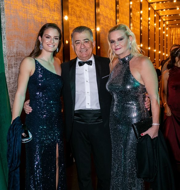 Σπάνια εμφάνιση για τη μητέρα της Μαρίας Σάκκαρη, Αγγελική Κανελλοπούλου