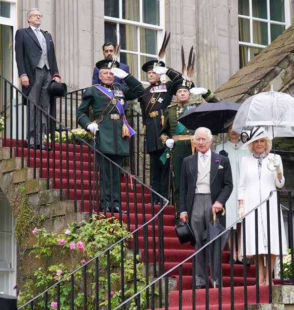 &#x39A;&#x3B1;&#x3BC;&#x3AF;&#x3BB;&#x3B1; &amp; &#x39A;&#x3AC;&#x3C1;&#x3BF;&#x3BB;&#x3BF;&#x3C2; | &#x3A4;&#x3BF; &#x3C0;&#x3C1;&#x3CE;&#x3C4;&#x3BF; garden party &#x3C3;&#x3C4;&#x3B7;&#x3BD; &#x3B5;&#x3BE;&#x3BF;&#x3C7;&#x3B9;&#x3BA;&#x3AE; &#x3C4;&#x3BF;&#x3C5;&#x3C2; &#x3BA;&#x3B1;&#x3C4;&#x3BF;&#x3B9;&#x3BA;&#x3AF;&#x3B1;