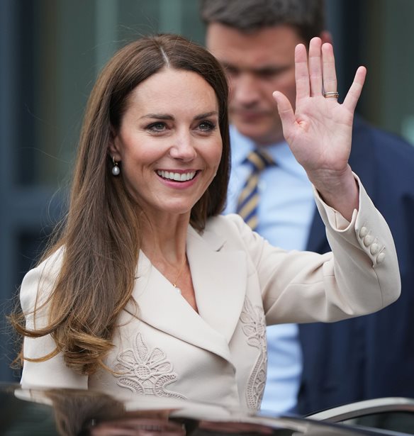 &#x397; Kate Middleton &#x3C6;&#x3CC;&#x3C1;&#x3B5;&#x3C3;&#x3B5; &#x3C4;&#x3B7; &#x3BC;&#x3B5;&#x3B3;&#x3B1;&#x3BB;&#x3CD;&#x3C4;&#x3B5;&#x3C1;&#x3B7; &#x3C4;&#x3AC;&#x3C3;&#x3B7; &#x3C4;&#x3B7;&#x3C2; &#x3C3;&#x3B5;&#x3B6;&#x3CC;&#x3BD;- &#x3B1;&#x3BB;&#x3BB;&#x3AC; &#x3BC;&#x3B5; &#x3C4;&#x3BF;&#x3BD; &#x3B4;&#x3B9;&#x3BA;&#x3CC; &#x3C4;&#x3B7;&#x3C2; &#x3C4;&#x3C1;&#x3CC;&#x3C0;&#x3BF;