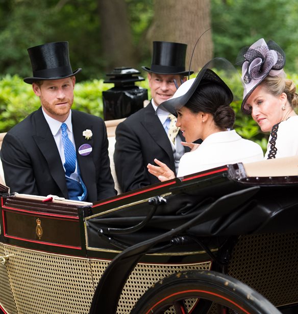 Royal Ascot: &#x394;&#x3B5;&#x3C2; &#x3C6;&#x3C9;&#x3C4;&#x3BF;&#x3B3;&#x3C1;&#x3B1;&#x3C6;&#x3AF;&#x3B5;&#x3C2; &#x3B1;&#x3C0;&#x3CC; &#x3C4;&#x3B9;&#x3C2; &#x3B2;&#x3B1;&#x3C3;&#x3B9;&#x3BB;&#x3B9;&#x3BA;&#x3AD;&#x3C2; &#x3B9;&#x3C0;&#x3C0;&#x3BF;&#x3B4;&#x3C1;&#x3BF;&#x3BC;&#x3AF;&#x3B5;&#x3C2;