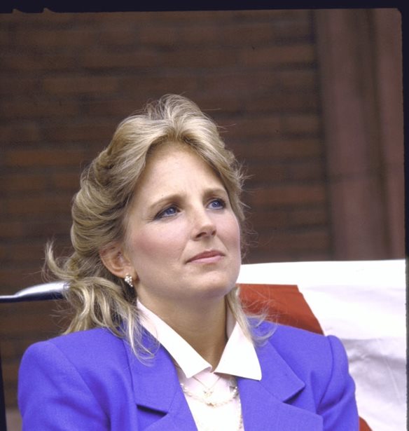 Jill Biden | Ο πρώην σύζυγός της κατηγορείται για τη δολοφονία της γυναίκας του