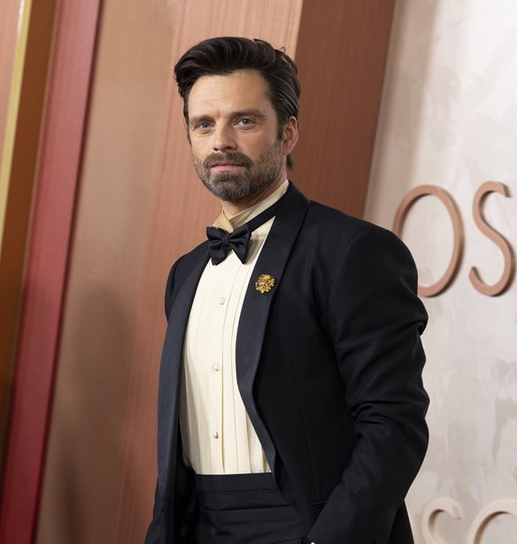 Sebastian Stan | Αγνώριστος στη νέα του εμφάνιση στο Λος Άντζελες