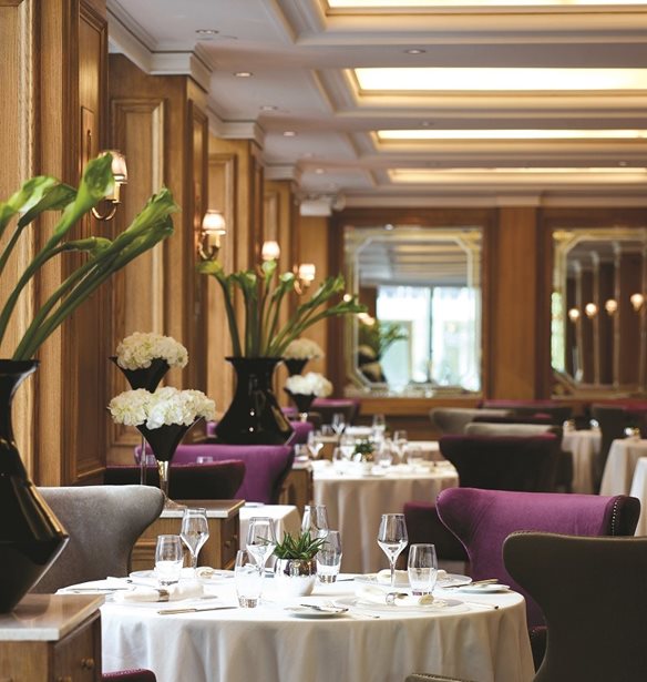 &#x397; &#x3B5;&#x3BB;&#x3BB;&#x3B7;&#x3BD;&#x3B9;&#x3BA;&#x3AE; &#x3C0;&#x3B1;&#x3C3;&#x3C7;&#x3B1;&#x3BB;&#x3B9;&#x3BD;&#x3AE; &#x3C0;&#x3B1;&#x3C1;&#x3AC;&#x3B4;&#x3BF;&#x3C3;&#x3B7; &#x3C3;&#x3C4;&#x3BF; The Parliament &#x3C4;&#x3BF;&#x3C5; NJV Athens Plaza