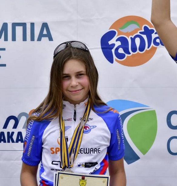 &quot;&#x39D;&#x3B1; &#x3B1;&#x3B3;&#x3BA;&#x3B1;&#x3BB;&#x3B9;&#x3AC;&#x3B6;&#x3B5;&#x3C4;&#x3B5; &#x3C4;&#x3B1; &#x3C0;&#x3B1;&#x3B9;&#x3B4;&#x3B9;&#x3AC; &#x3C3;&#x3B1;&#x3C2; &#x3BA;&#x3AC;&#x3B8;&#x3B5; &#x3BC;&#x3AD;&#x3C1;&#x3B1;&quot;, &#x3B7; &#x3C3;&#x3C5;&#x3B3;&#x3BA;&#x3B9;&#x3BD;&#x3B7;&#x3C4;&#x3B9;&#x3BA;&#x3AE; &#x3B5;&#x3C0;&#x3B9;&#x3C3;&#x3C4;&#x3BF;&#x3BB;&#x3AE; &#x3C4;&#x3B7;&#x3C2; &#x3BC;&#x3B7;&#x3C4;&#x3AD;&#x3C1;&#x3B1;&#x3C2;