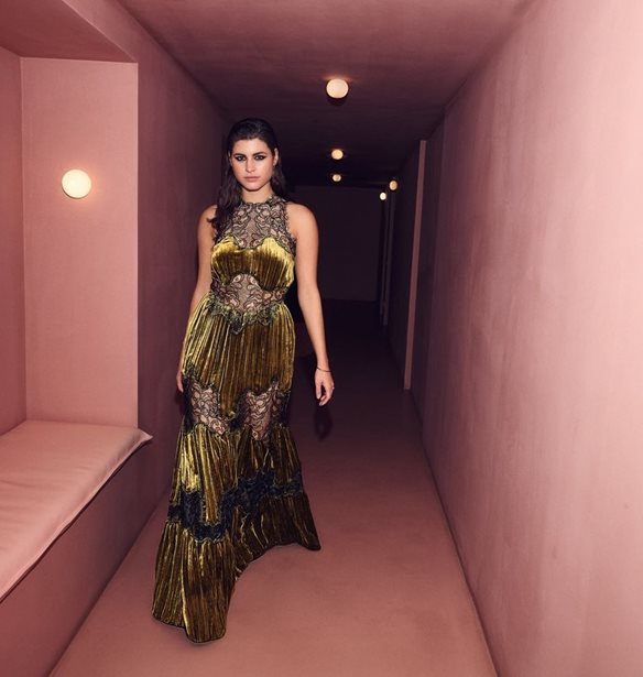 Η Δανάη Παππά με το shoe trend της σεζόν