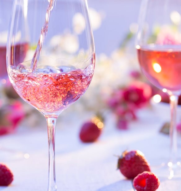 #Tidbits *: Cheers &#x3C3;&#x3C4;&#x3B9;&#x3C2; &#x3B3;&#x3C5;&#x3BD;&#x3B1;&#x3AF;&#x3BA;&#x3B5;&#x3C2;!