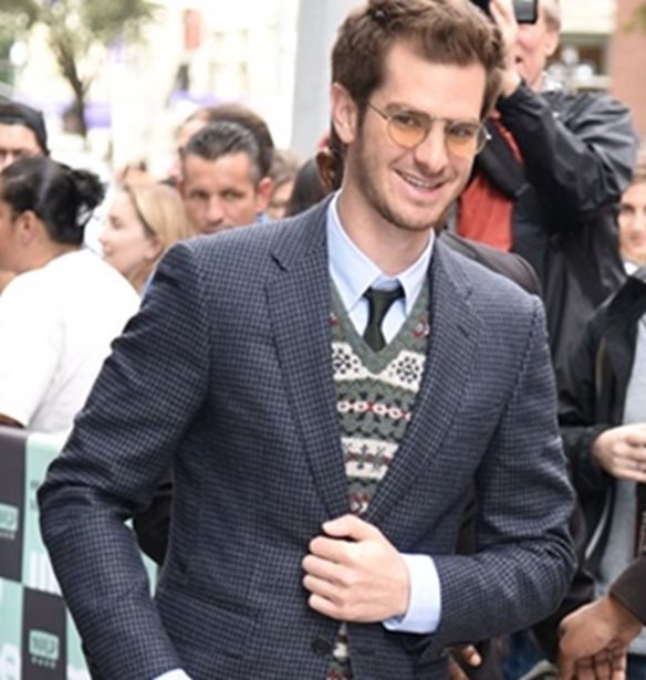 Andrew Garfield- Carla Bruni: &#x3A0;&#x3BF;&#x3CD; &#x3C4;&#x3BF;&#x3C5;&#x3C2; &#x3C3;&#x3C5;&#x3BD;&#x3AD;&#x3BB;&#x3B1;&#x3B2;&#x3B5; &#x3BF; &#x3C6;&#x3C9;&#x3C4;&#x3BF;&#x3B3;&#x3C1;&#x3B1;&#x3C6;&#x3B9;&#x3BA;&#x3CC;&#x3C2; &#x3C6;&#x3B1;&#x3BA;&#x3CC;&#x3C2;;