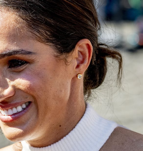 Meghan Markle | &#x39F; &#x3BA;&#x3C1;&#x3C5;&#x3C6;&#x3CC;&#x3C2; &#x3C3;&#x3C5;&#x3BC;&#x3B2;&#x3BF;&#x3BB;&#x3B9;&#x3C3;&#x3BC;&#x3CC;&#x3C2; &#x3C0;&#x3AF;&#x3C3;&#x3C9; &#x3B1;&#x3C0;&#x3CC; &#x3C4;&#x3B1; &#x3C3;&#x3CD;&#x3BD;&#x3BF;&#x3BB;&#x3AC; &#x3C4;&#x3B7;&#x3C2;