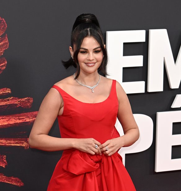 Selena Gomez | &#x39F; &#x3BB;&#x3CC;&#x3B3;&#x3BF;&#x3C2; &#x3C0;&#x3BF;&#x3C5; &#x3B4;&#x3B5;&#x3BD; &#x3BA;&#x3BF;&#x3B9;&#x3BC;&#x3AC;&#x3C4;&#x3B1;&#x3B9; &#x3C0;&#x3B9;&#x3B1; &#x3C3;&#x3C4;&#x3B7;&#x3BD; &#x3BA;&#x3C1;&#x3B5;&#x3B2;&#x3B1;&#x3C4;&#x3BF;&#x3BA;&#x3AC;&#x3BC;&#x3B1;&#x3C1;&#x3AC; &#x3C4;&#x3B7;&#x3C2;