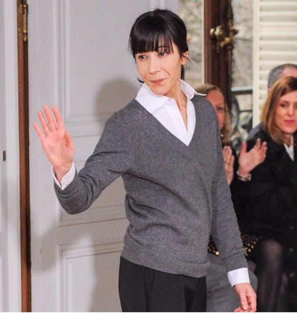 &#x391;&#x3C0;&#x3BF;&#x3C7;&#x3C9;&#x3C1;&#x3B5;&#x3AF; &#x3B7; Bouchra Jarrar &#x3B1;&#x3C0;&#x3CC; &#x3C4;&#x3BF;&#x3BD; Lanvin