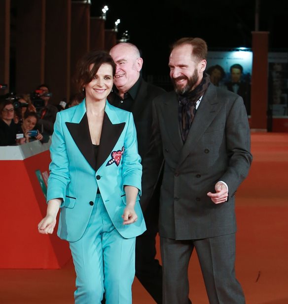 Juliette Binoche - Ralph Fiennes | &#x394;&#x3CD;&#x3BF; &#x3BC;&#x3CD;&#x3B8;&#x3BF;&#x3B9; &#x3C4;&#x3BF;&#x3C5; &#x3C0;&#x3B1;&#x3B3;&#x3BA;&#x3CC;&#x3C3;&#x3BC;&#x3B9;&#x3BF;&#x3C5; &#x3C3;&#x3B9;&#x3BD;&#x3B5;&#x3BC;&#x3AC; &#x3AD;&#x3C1;&#x3C7;&#x3BF;&#x3BD;&#x3C4;&#x3B1;&#x3B9; &#x3C3;&#x3C4;&#x3BF; 65&#x3BF; &#x3A6;&#x39A;&#x398;