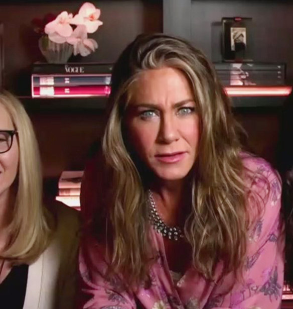 &#x397; Jennifer Aniston &#x3B4;&#x3B9;&#x3BF;&#x3C1;&#x3B3;&#x3AC;&#x3BD;&#x3C9;&#x3C3;&#x3B5; &#x3AD;&#x3BD;&#x3B1; mini reunion &#x3BC;&#x3B5; &#x3C4;&#x3B1; &#x3A6;&#x3B9;&#x3BB;&#x3B1;&#x3C1;&#x3AC;&#x3BA;&#x3B9;&#x3B1; &#x3C4;&#x3B7;&#x3C2; &#x3C4;&#x3B7;&#x3BD; &#x3B2;&#x3C1;&#x3B1;&#x3B4;&#x3B9;&#x3AC; &#x3C4;&#x3C9;&#x3BD; Emmy