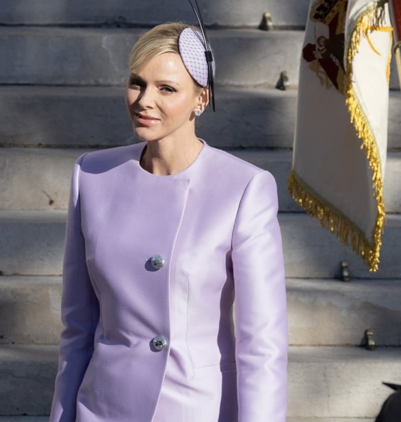 &#x3A0;&#x3C1;&#x3B9;&#x3B3;&#x3BA;&#x3AF;&#x3C0;&#x3B9;&#x3C3;&#x3C3;&#x3B1; Charlene &#x3C4;&#x3BF;&#x3C5; &#x39C;&#x3BF;&#x3BD;&#x3B1;&#x3BA;&#x3CC; | &#x397; &#x3B5;&#x3BC;&#x3C6;&#x3AC;&#x3BD;&#x3B9;&#x3C3;&#x3B7; &#x3BC;&#x3B5; &#x3C4;&#x3B1; sneakers &#x3C0;&#x3BF;&#x3C5; &#x3B8;&#x3B1; &#x3B5;&#x3C1;&#x3C9;&#x3C4;&#x3B5;&#x3C5;&#x3B8;&#x3B5;&#x3AF;&#x3C2; &#x3B1;&#x3C5;&#x3C4;&#x3AE;&#x3BD; &#x3C4;&#x3B7;&#x3BD; &#x3AC;&#x3BD;&#x3BF;&#x3B9;&#x3BE;&#x3B7;