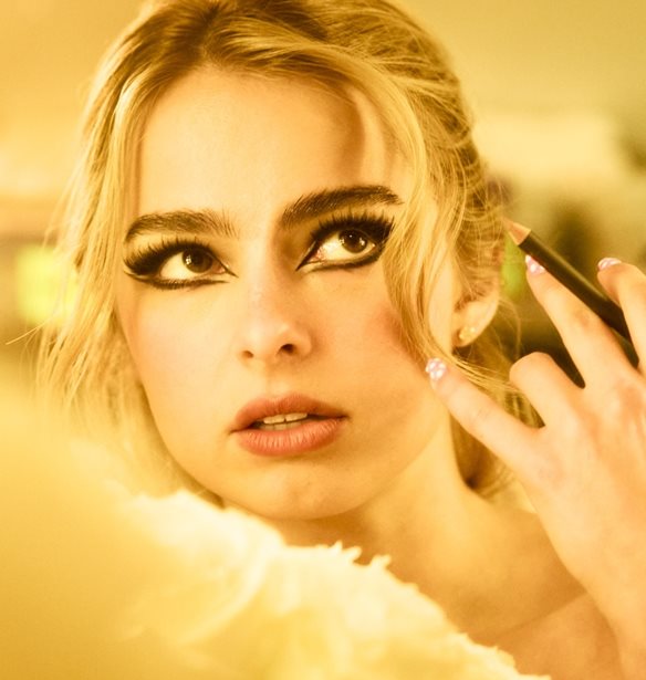 Addison Rae | &#x3A4;&#x3BF; &#x3C6;&#x3B1;&#x3B9;&#x3BD;&#x3CC;&#x3BC;&#x3B5;&#x3BD;&#x3BF; &#x3C4;&#x3BF;&#x3C5; TikTok &#x3B5;&#x3C0;&#x3B9;&#x3C3;&#x3C4;&#x3C1;&#x3AD;&#x3C6;&#x3B5;&#x3B9; &#x3C9;&#x3C2; &#x3B7; &#x3C0;&#x3BF;&#x3C0; &#x3C3;&#x3C4;&#x3B1;&#x3C1; &#x3C4;&#x3B7;&#x3C2; &#x3C7;&#x3C1;&#x3BF;&#x3BD;&#x3B9;&#x3AC;&#x3C2;