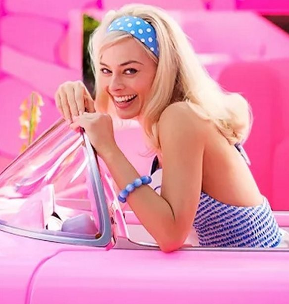 Barbie | &#x38C;&#x3C3;&#x3B1; &#x3BE;&#x3AD;&#x3C1;&#x3BF;&#x3C5;&#x3BC;&#x3B5; &#x3B3;&#x3B9;&#x3B1; &#x3C4;&#x3BF; sequel &#x3C4;&#x3B7;&#x3C2; &#x3C4;&#x3B1;&#x3B9;&#x3BD;&#x3AF;&#x3B1;&#x3C2; &#x3C0;&#x3BF;&#x3C5; &#x3AD;&#x3BA;&#x3B1;&#x3BD;&#x3B5; &#x3C1;&#x3B5;&#x3BA;&#x3CC;&#x3C1; &#x3B5;&#x3B9;&#x3C3;&#x3C0;&#x3C1;&#x3AC;&#x3BE;&#x3B5;&#x3C9;&#x3BD;