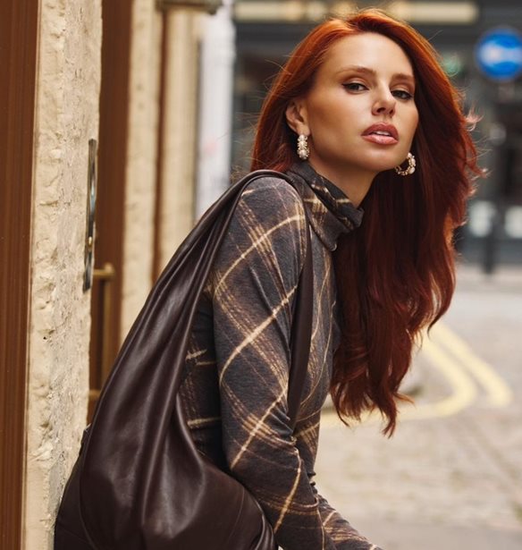 &#x394;&#x3B5;&#x3C1;&#x3BC;&#x3AC;&#x3C4;&#x3B9;&#x3BD;&#x3B7; &#x3C6;&#x3BF;&#x3CD;&#x3C3;&#x3C4;&#x3B1; &#x3BC;&#x3B5; suede &#x3BC;&#x3C0;&#x3CC;&#x3C4;&#x3B5;&#x3C2;; &#x397; &#x388;&#x3B2;&#x3B5;&#x3BB;&#x3C5;&#x3BD; &#x39A;&#x3B1;&#x3B6;&#x3B1;&#x3BD;&#x3C4;&#x3B6;&#x3CC;&#x3B3;&#x3BB;&#x3BF;&#x3C5; &#x3C3;&#x3BF;&#x3C5; &#x3B4;&#x3B5;&#x3AF;&#x3C7;&#x3BD;&#x3B5;&#x3B9; &#x3C0;&#x3CE;&#x3C2; &#x3BD;&#x3B1; &#x3C4;&#x3B1; &#x3C3;&#x3C5;&#x3BD;&#x3B4;&#x3C5;&#x3AC;&#x3C3;&#x3B5;&#x3B9;&#x3C2;