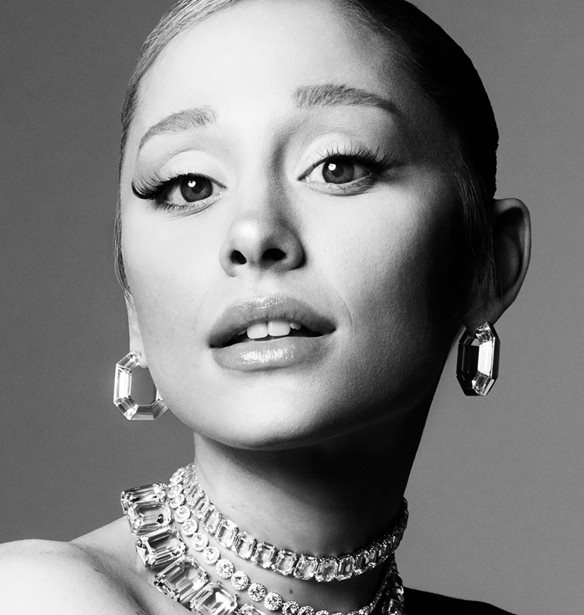 &#x397; Ariana Grande &#x3B5;&#x3AF;&#x3BD;&#x3B1;&#x3B9; &#x3B7; &#x3BD;&#x3AD;&#x3B1; brand ambassador &#x3C4;&#x3B7;&#x3C2; Swarovski