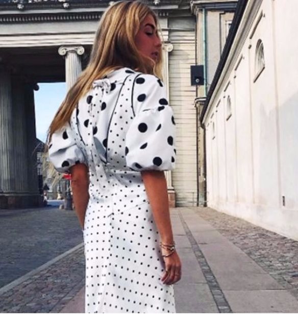 Ένα πουά φόρεμα για όλες: Αυτό που λατρεύουν τώρα οι fashionistas!