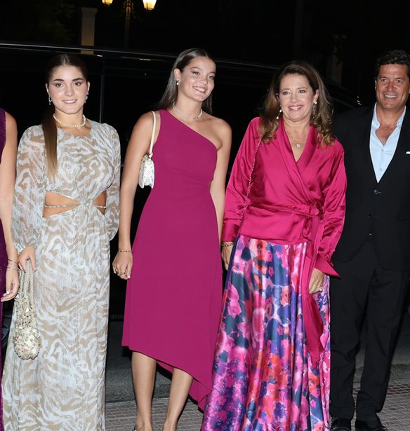 H &#x3BA;&#x3B1;&#x3BB;&#x3B5;&#x3C3;&#x3BC;&#x3AD;&#x3BD;&#x3B7; &#x3C0;&#x3BF;&#x3C5; &#x3B5;&#x3C0;&#x3AD;&#x3BB;&#x3B5;&#x3BE;&#x3B5; &#x3C6;&#x3CC;&#x3C1;&#x3B5;&#x3BC;&#x3B1; &#x3B1;&#x3C0;&#x3CC; &#x3C4;&#x3B7; Zara &#x3C3;&#x3C4;&#x3BF; pre-wedding &#x3B4;&#x3B5;&#x3AF;&#x3C0;&#x3BD;&#x3BF; &#x3C4;&#x3B7;&#x3C2; &#x398;&#x3B5;&#x3BF;&#x3B4;&#x3CE;&#x3C1;&#x3B1;&#x3C2;