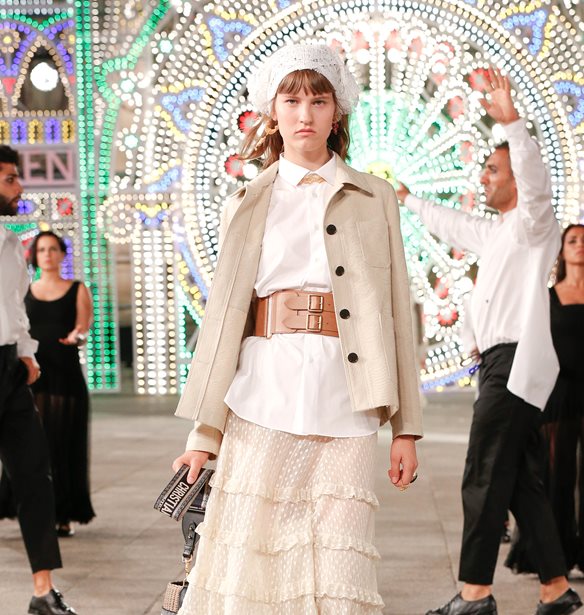 Dior | &#x38C;&#x3BB;&#x3B5;&#x3C2; &#x3BF;&#x3B9; &#x3BB;&#x3B5;&#x3C0;&#x3C4;&#x3BF;&#x3BC;&#x3AD;&#x3C1;&#x3B5;&#x3B9;&#x3B5;&#x3C2; &#x3B3;&#x3B9;&#x3B1; &#x3C4;&#x3B7;&#x3BD; &#x3C0;&#x3B1;&#x3C1;&#x3BF;&#x3C5;&#x3C3;&#x3AF;&#x3B1;&#x3C3;&#x3B7; &#x3C4;&#x3B7;&#x3C2; Cruise &#x3C3;&#x3C5;&#x3BB;&#x3BB;&#x3BF;&#x3B3;&#x3AE;&#x3C2; 2022 &#x3C3;&#x3C4;&#x3B7;&#x3BD; &#x391;&#x3B8;&#x3AE;&#x3BD;&#x3B1;